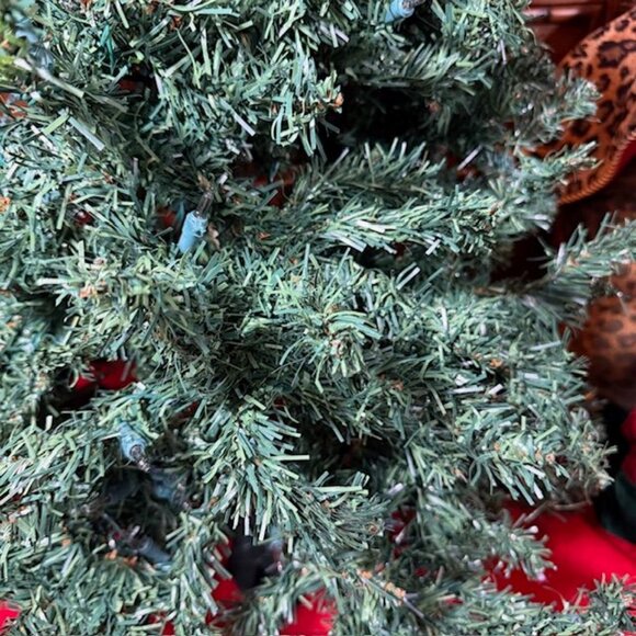 5ft Wood Trail Pine Christmas Tree + Gold Script Merry Christmas Red Green Skirt - Picture 7 of 14